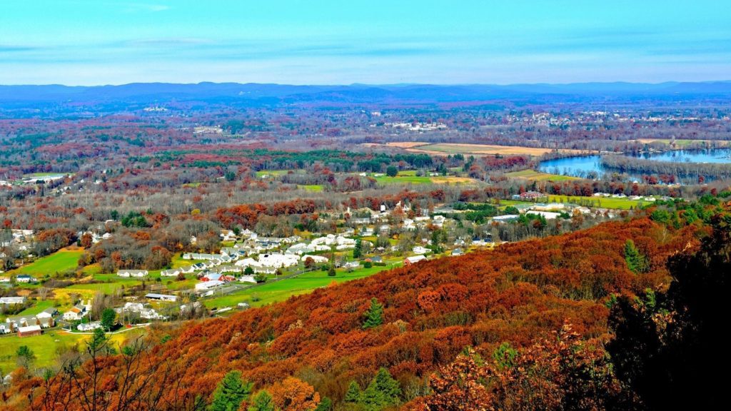 Late fall in the rural Pioneer Valley of Massachusetts (Photo: Shutterstock)