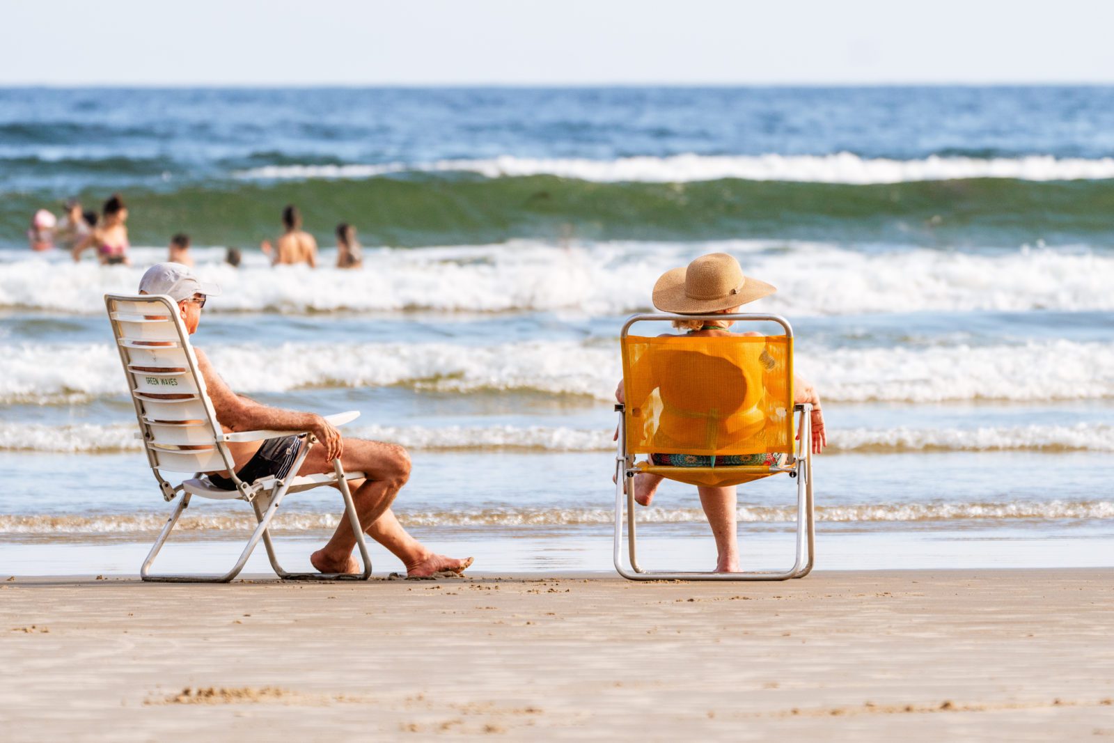 Grandparents at the beach (Photo: @doutorfotografo via Twenty20)