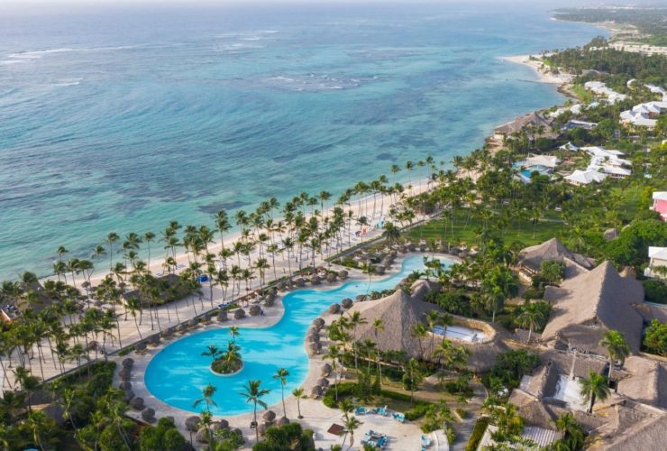 Pool and beach at Club Med Punta Cana (Photo: Club Med)