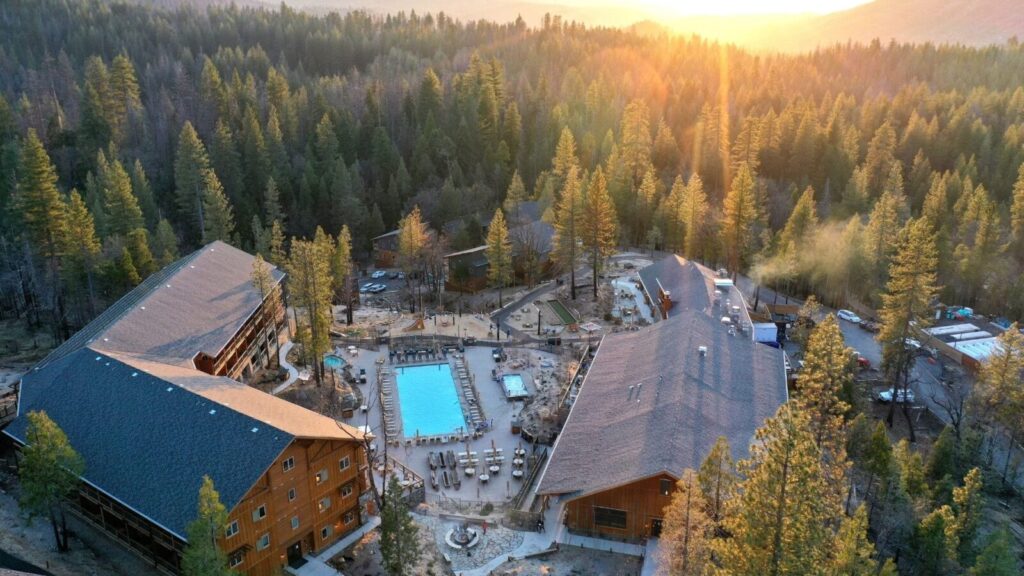 Hotels near Yosemite National Park: Rush Creek Lodge