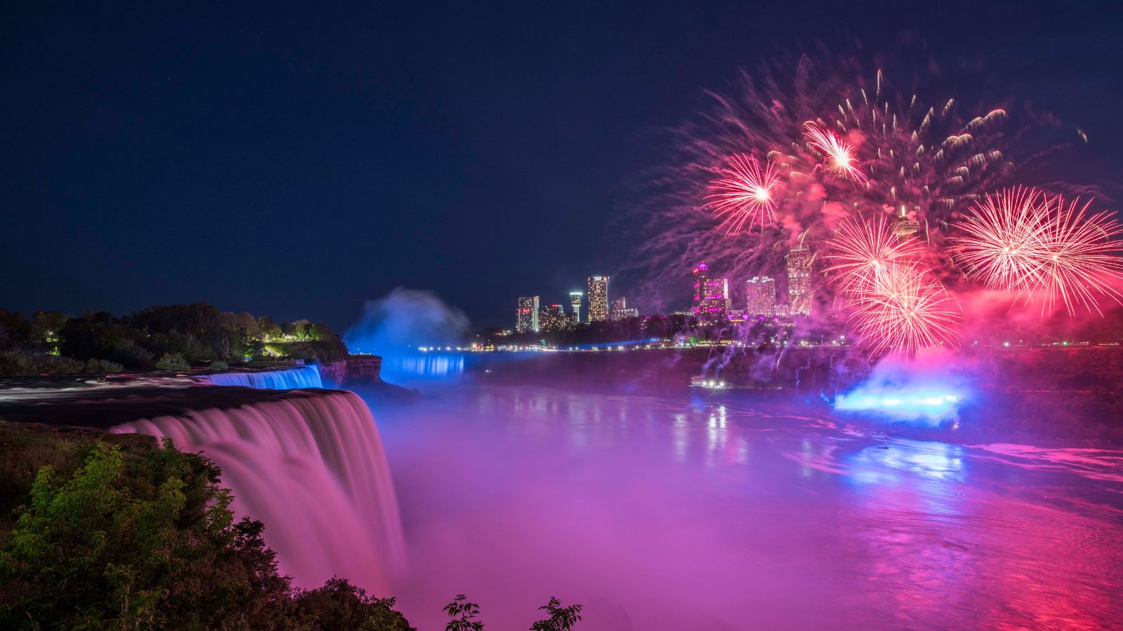 Fireworks over Niagara Falls (Photo: Darren McGee NYSDED)