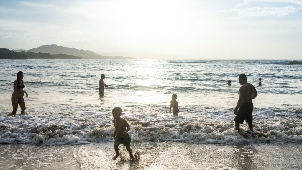 Costa Rica beach (Photo: @ridenourphoto via Twenty20)