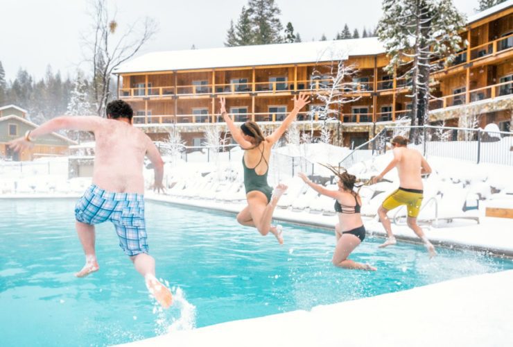 Heated pool at Rush Creek Lodge near Yosemite (Photo: Rush Creek Lodge)