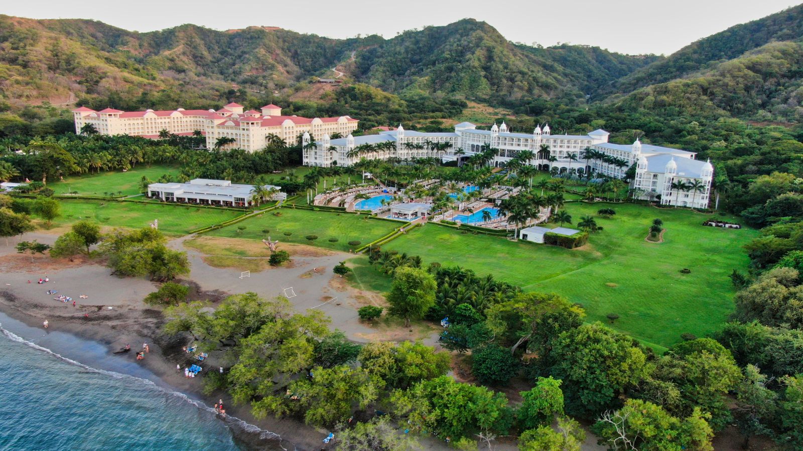 Riu Guanacaste and Riu Palace Costa Rica (Photo: Shutterstock)