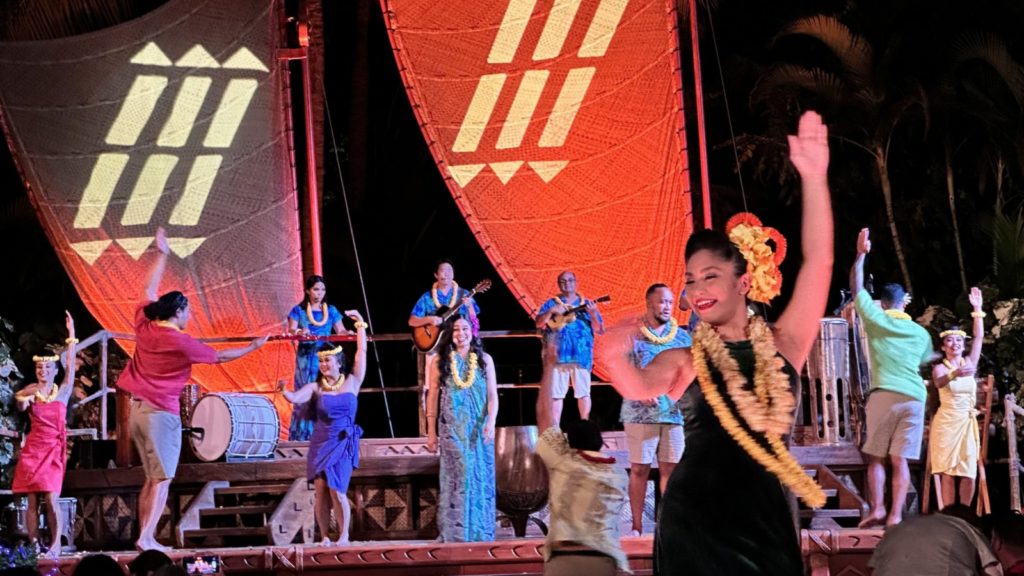 KA WA'A luau at Aulani