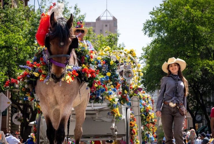 Fiesta San Antonio Battle of the Flowers Parade (Photo: Fiesta Commission)