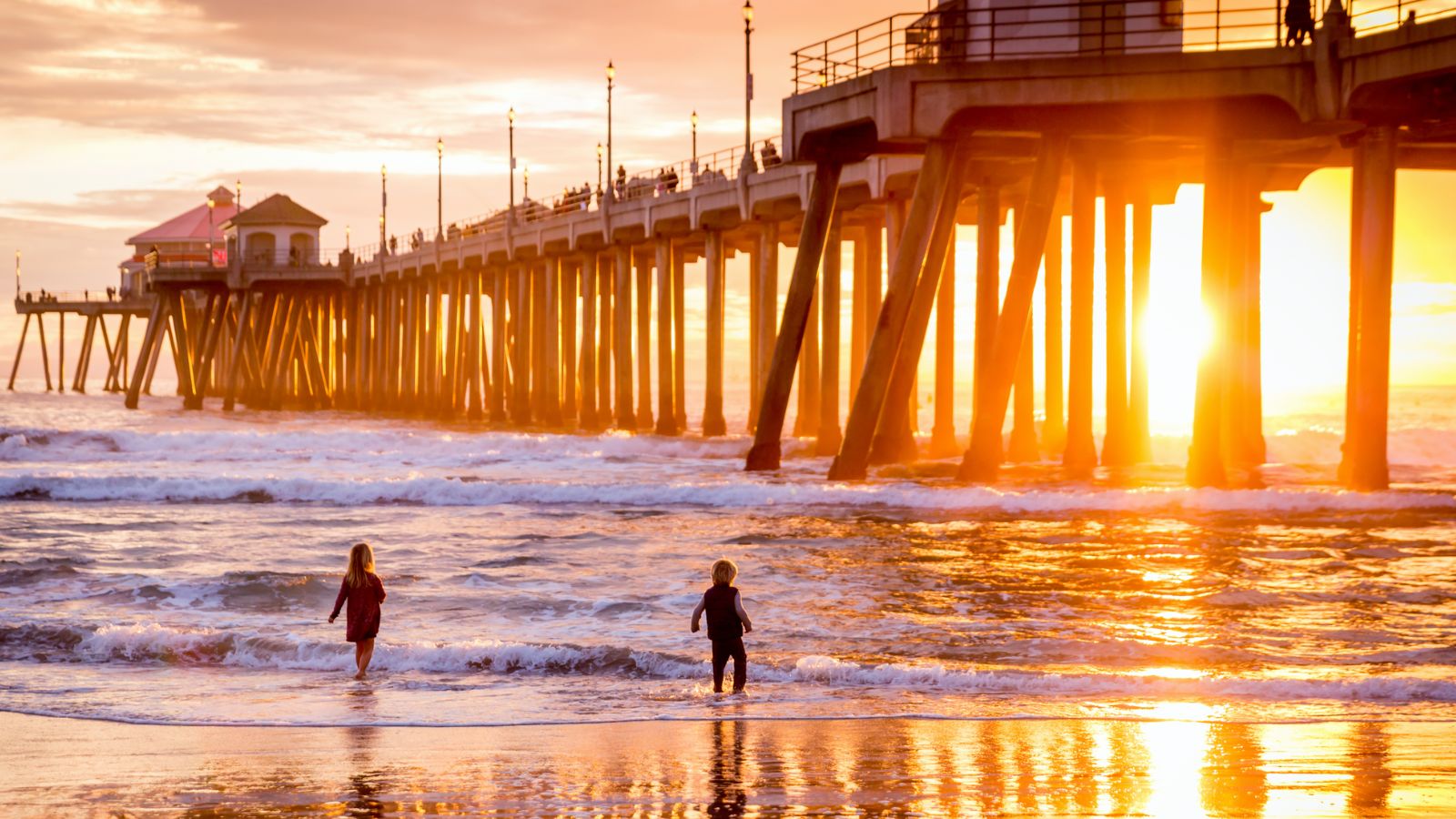 Huntington Beach Pier (Photo: Joe Katchka)