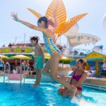 Pool area on Royal Caribbean's Navigator of the Seas (Photo: Royal Caribbean)