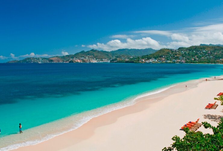 Coyaba Beachfront at Grand Anse Beach (Photo: Grenada Tourism Authority)